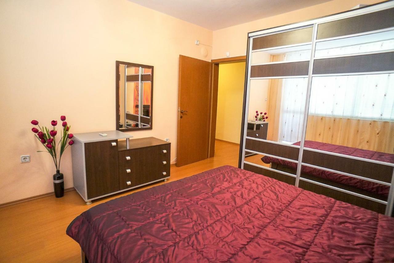 Apartment Geo Milev Plovdiv Exterior photo